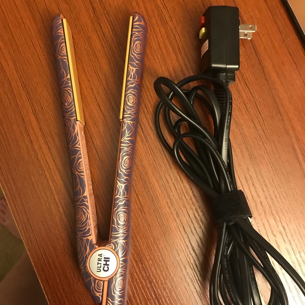 CHI Tourmaline Ceramic Flat Iron - Picture 2 of 7